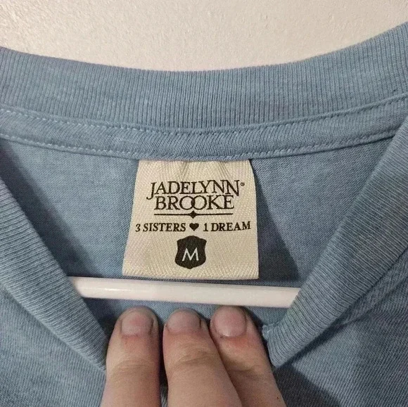 Jadelynn Brooke short sleeve lake tee! - Picture 2 of 5